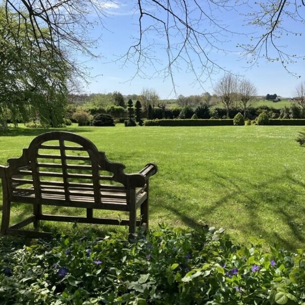 jardin maison d'hôtes hôte location domaine chambre d'hôtes sarthe Le Mans luxe patrimoine