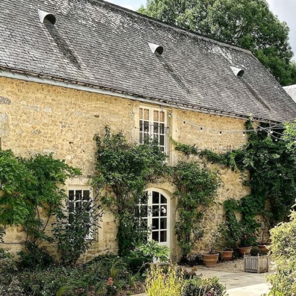 patio loft cottage gite gîte location villa domaine chambre hôtes hôtes sarthe le mans jardin piscine jacuzzi luxe