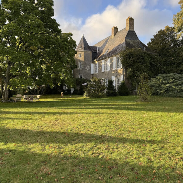 jardin maison d'hôtes hôte location domaine chambre d'hôtes sarthe Le Mans luxe patrimoine