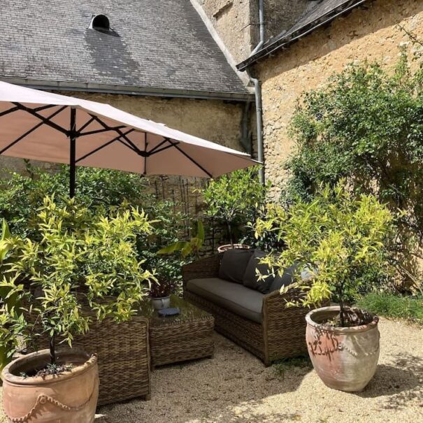 patio loft cottage gite gîte location villa domaine chambre hôtes hôtes sarthe le mans jardin piscine jacuzzi luxe