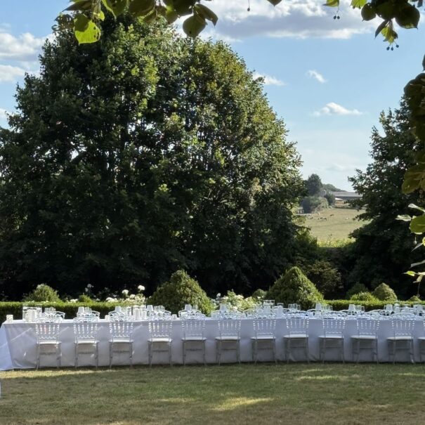 table flowers garden
